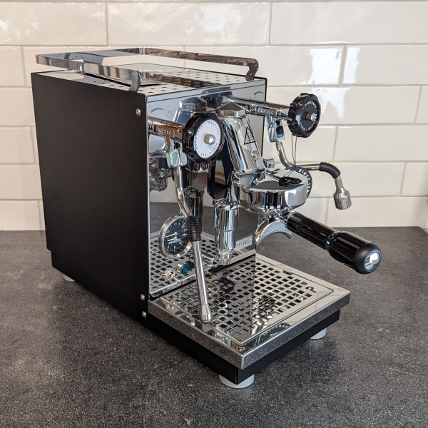 Profitec PRO 400 "Black or White" Espressomaschine PID Sonderedition Mattschwarz